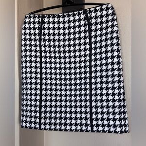White House Black Market Wool Blend Black/White Houndstooth Pencil Skirt Lined 6